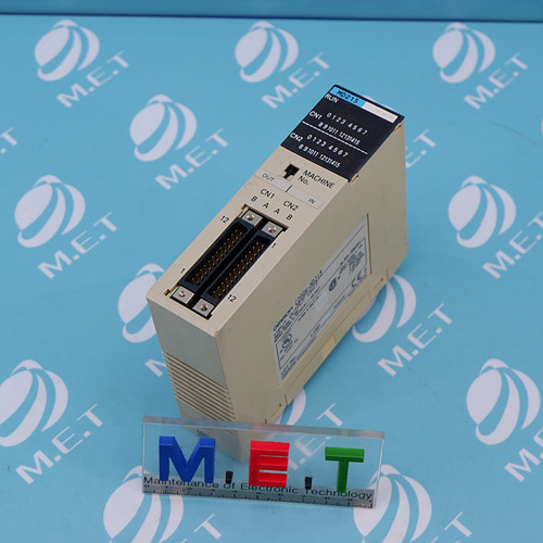 [USED]OMRON SYSMAC INPUT OUTPUT UNIT C200H-MD215